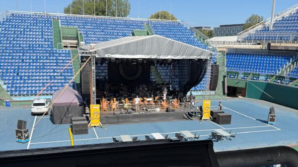 Praha - Tenisový dvorec Štvanice